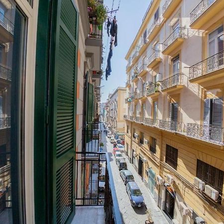 Suite Cuorenapoletano Наполи Екстериор снимка